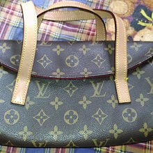Y9260341735 542 LV包，正品，小提包