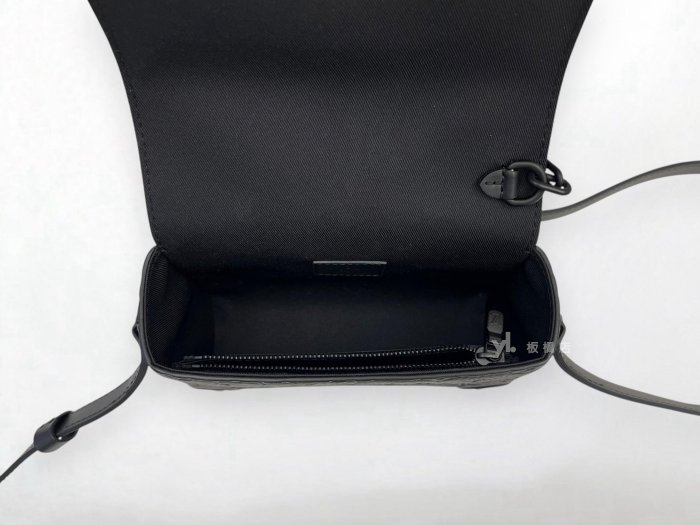 遠麗精品 132 S5453 LV包包 Steamer黑牛皮壓紋方盒包M81746 (板橋府中店)