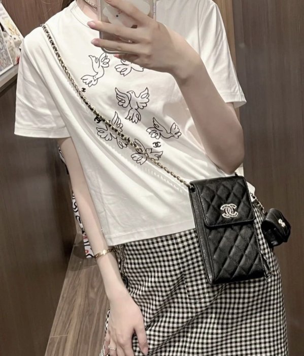J&S 精品小舖 1210 Chanel 香奈兒包 Chanel 荔枝紋手機包 + 耳機包