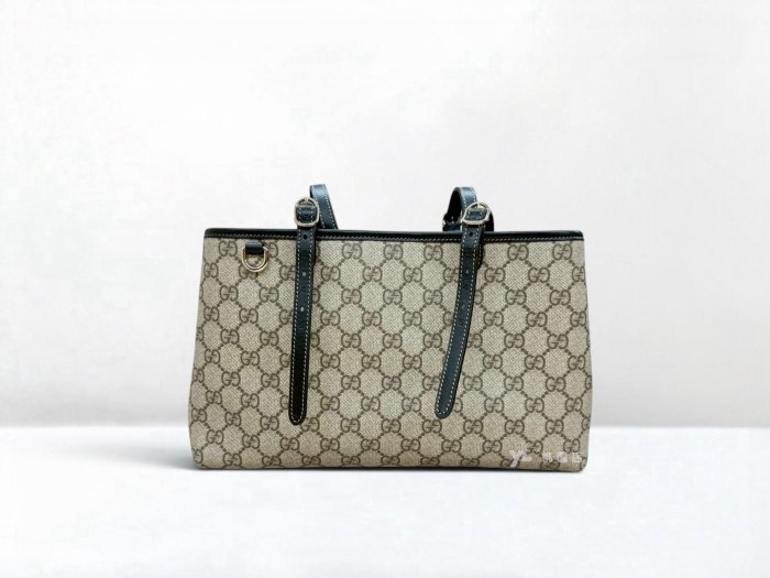 遠麗精品 132 C3839 GUCCI包包 原花GG Emblem中號托特斜背包815214 (桃園店)