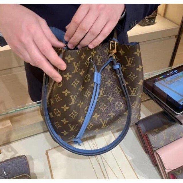 Y2085979857 1 LV M43569 Bleu Jean 牛仔布藍色 Neonoe LV 水桶包 有現貨
