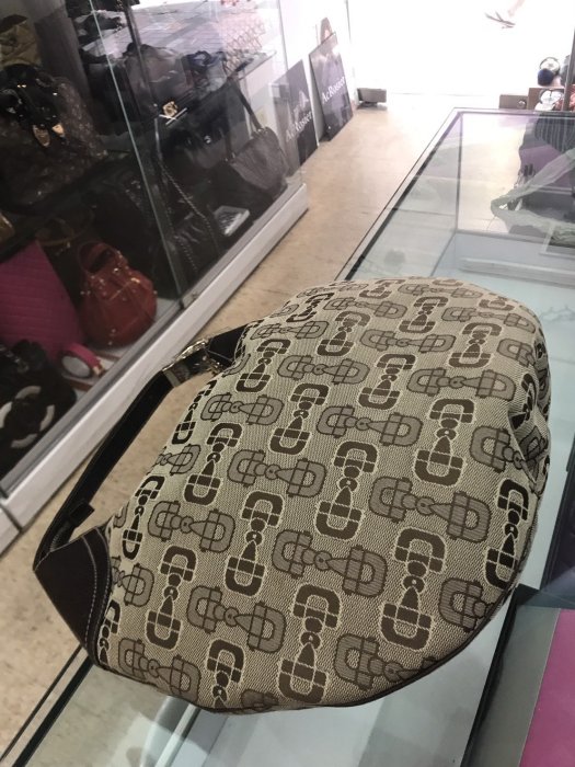 Y9153131920 145 GUCCI 月亮包 半月包